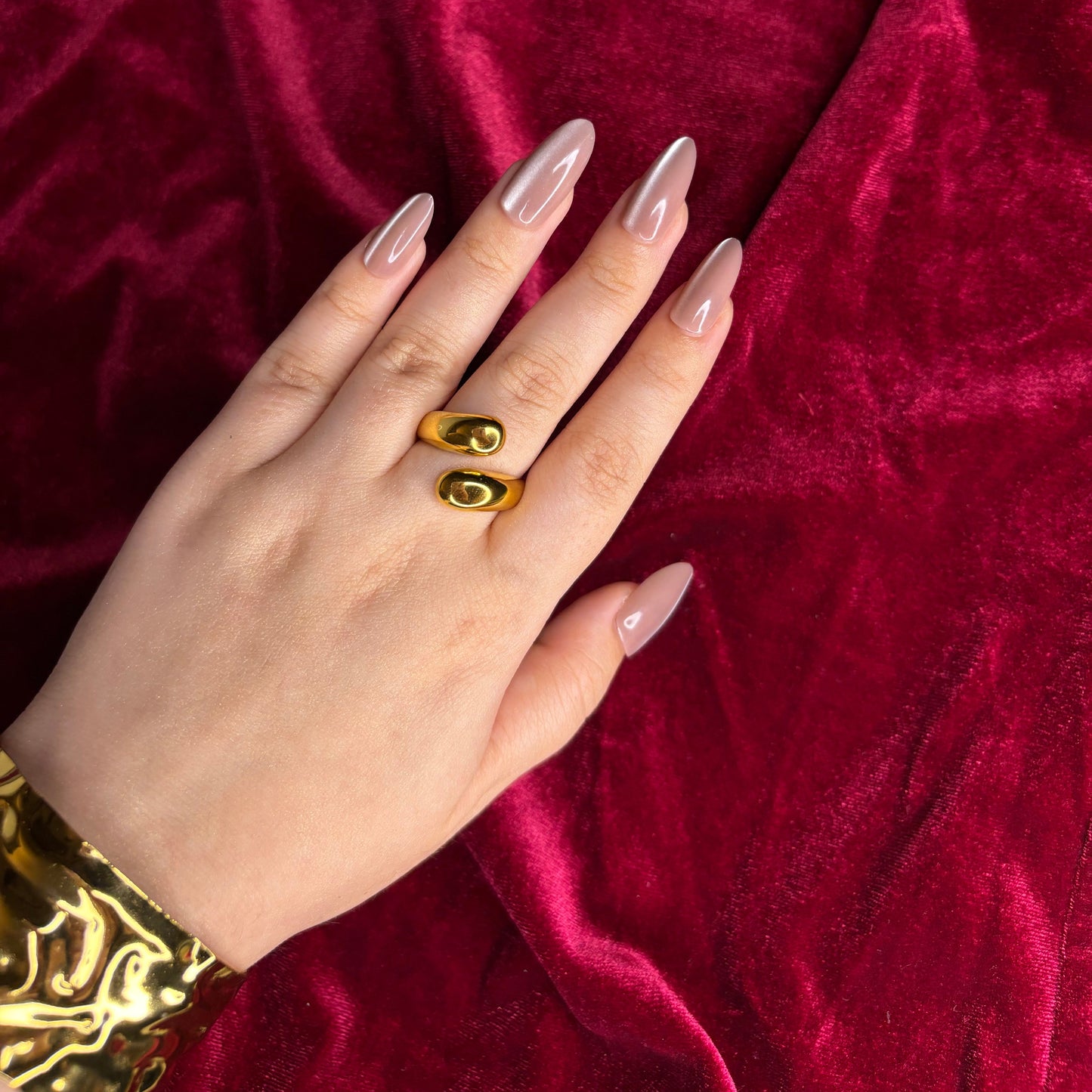 Sonnet Ring