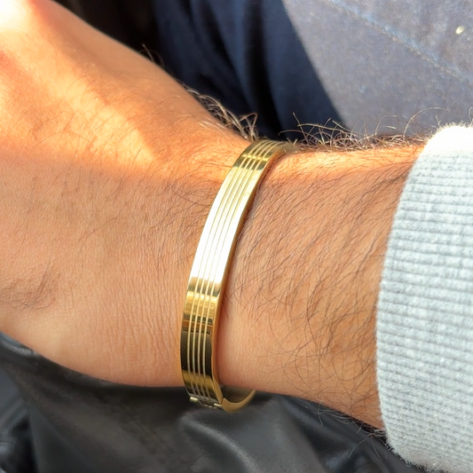 Alpha Line Bracelet